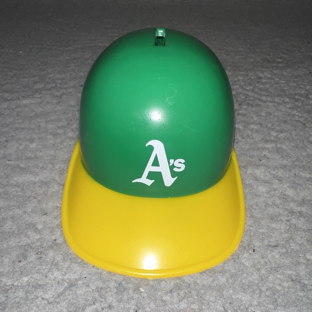 VTG Laich Oakland A's Souvenir Mini Batting Helmet Coin Bank Made in Canada 70s